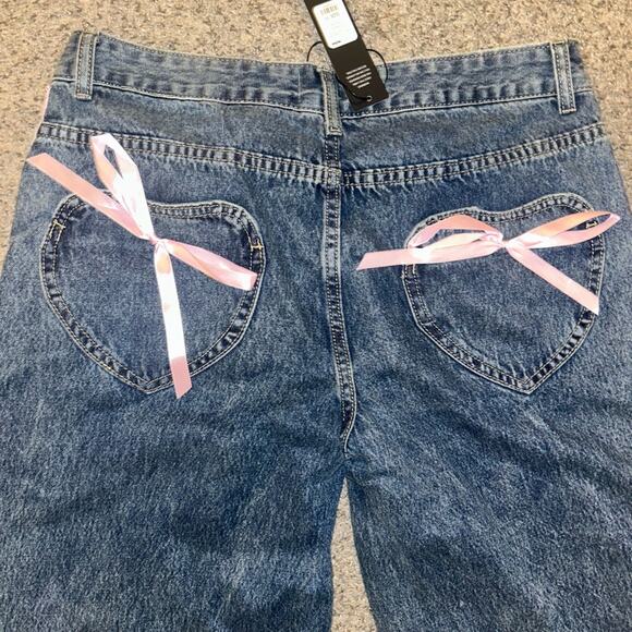 Fashion Nova Keep It Sweet Lace Trim Bow Jeans - Light Wash Size 11 - Picture 6 of 9